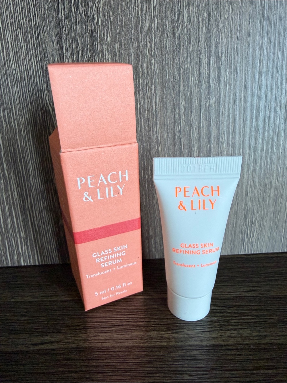 ❤️$5 NWT Peach & Lily Glass Skin Refining Serum 5ml